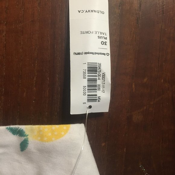 (2/$35) White chino lemon pattern shorts (cotton) - Picture 5 of 6